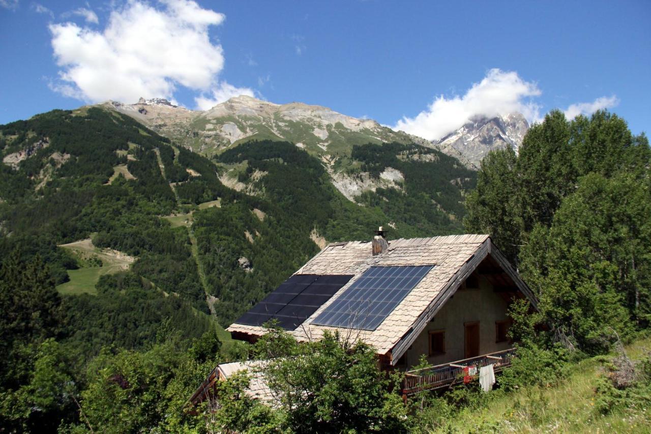 La Paille Bed & Breakfast Pelvoux Exterior photo